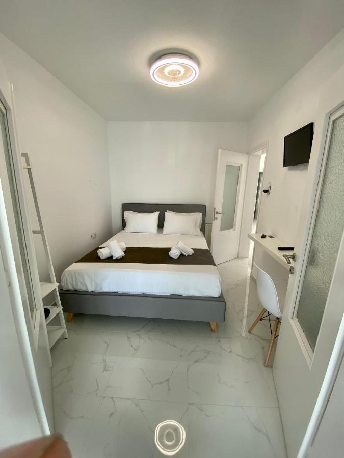 Candi Central Apartments ネオス・マルマラス エクステリア 写真