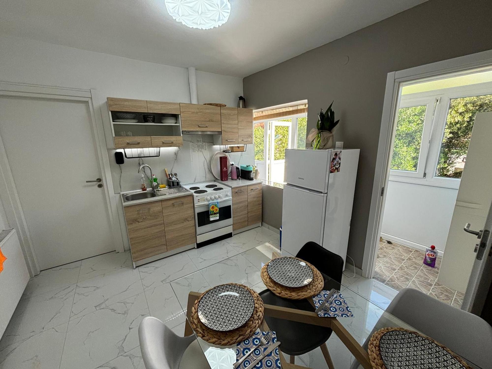 Candi Central Apartments ネオス・マルマラス エクステリア 写真